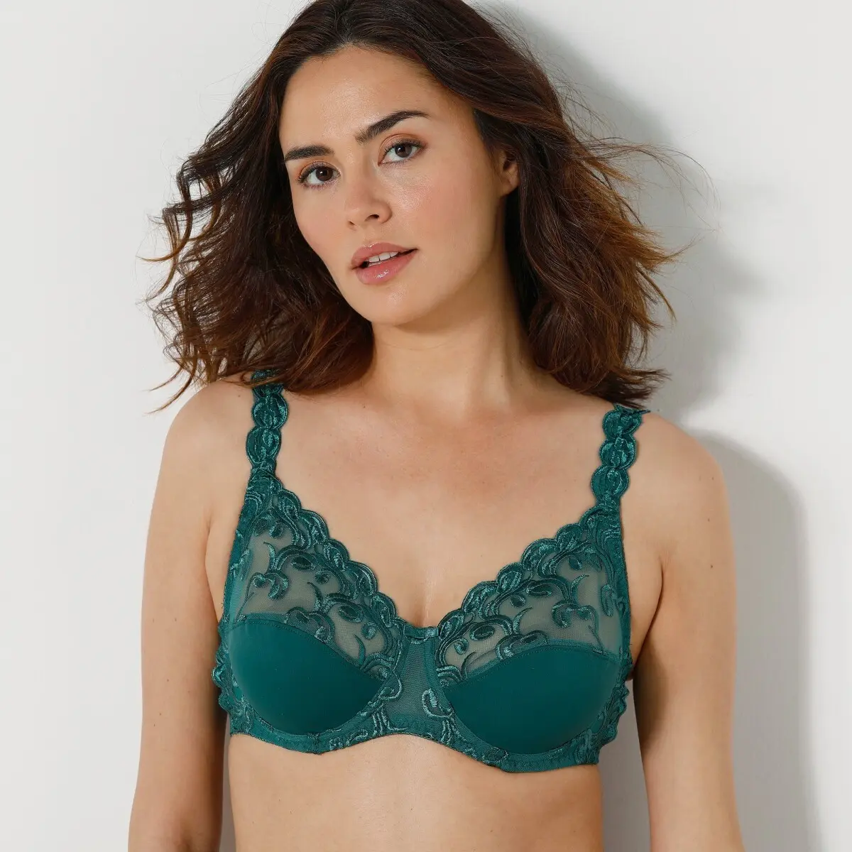 Sada 2 polovyztužených podprsenek Sienne zn. Confidence Lingerie® z mikrovlákna a vyšívaného tylu, s kosticemi zelená+oranžová 100C C