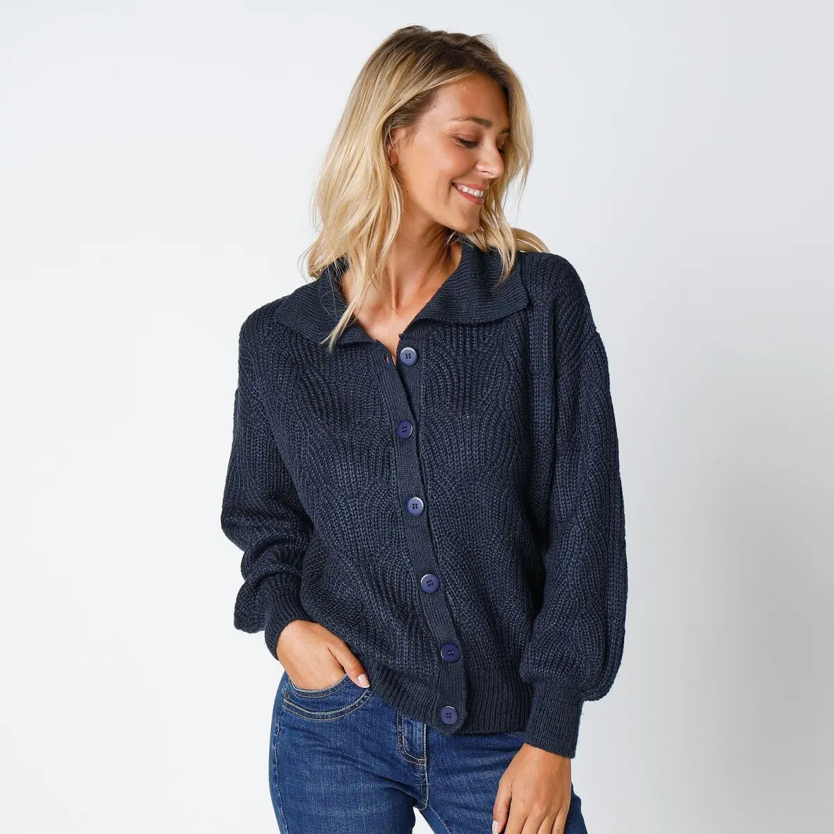 Svetr na knoflíky