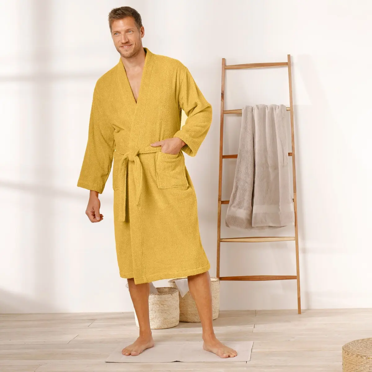 Jednobarevný župan s kimono límcem