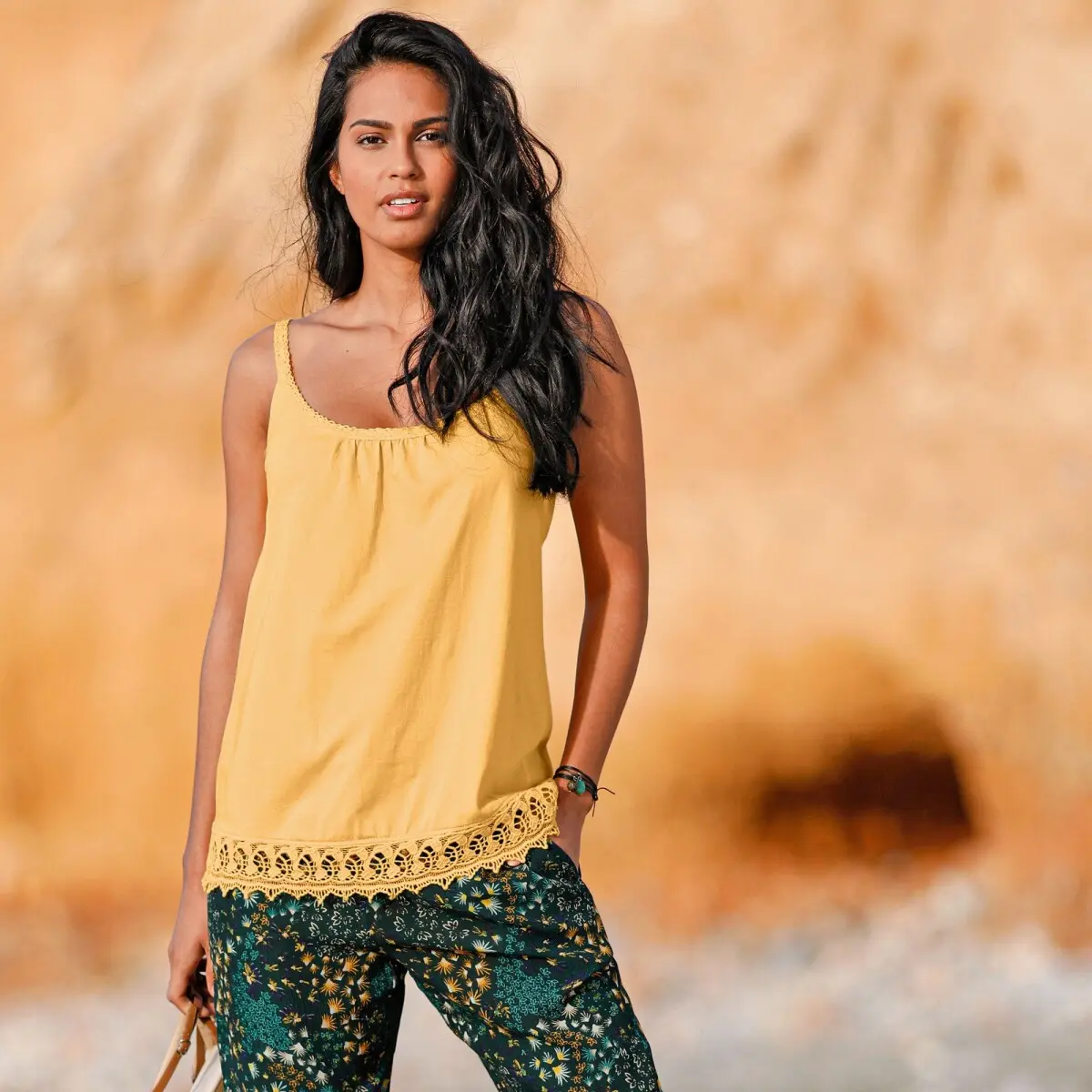 Top s macramé