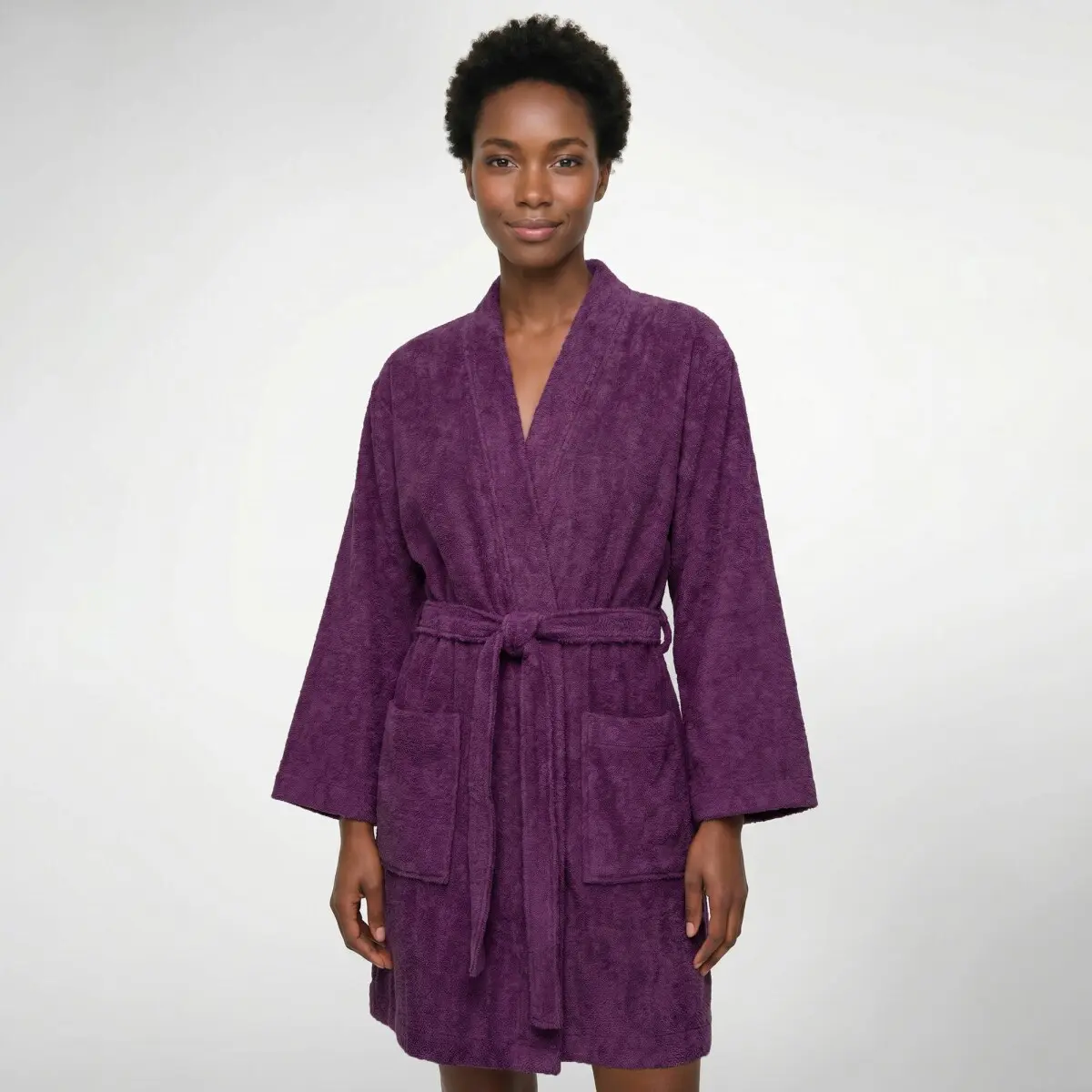Krátký unisex župan s kimono límcem černý rybíz