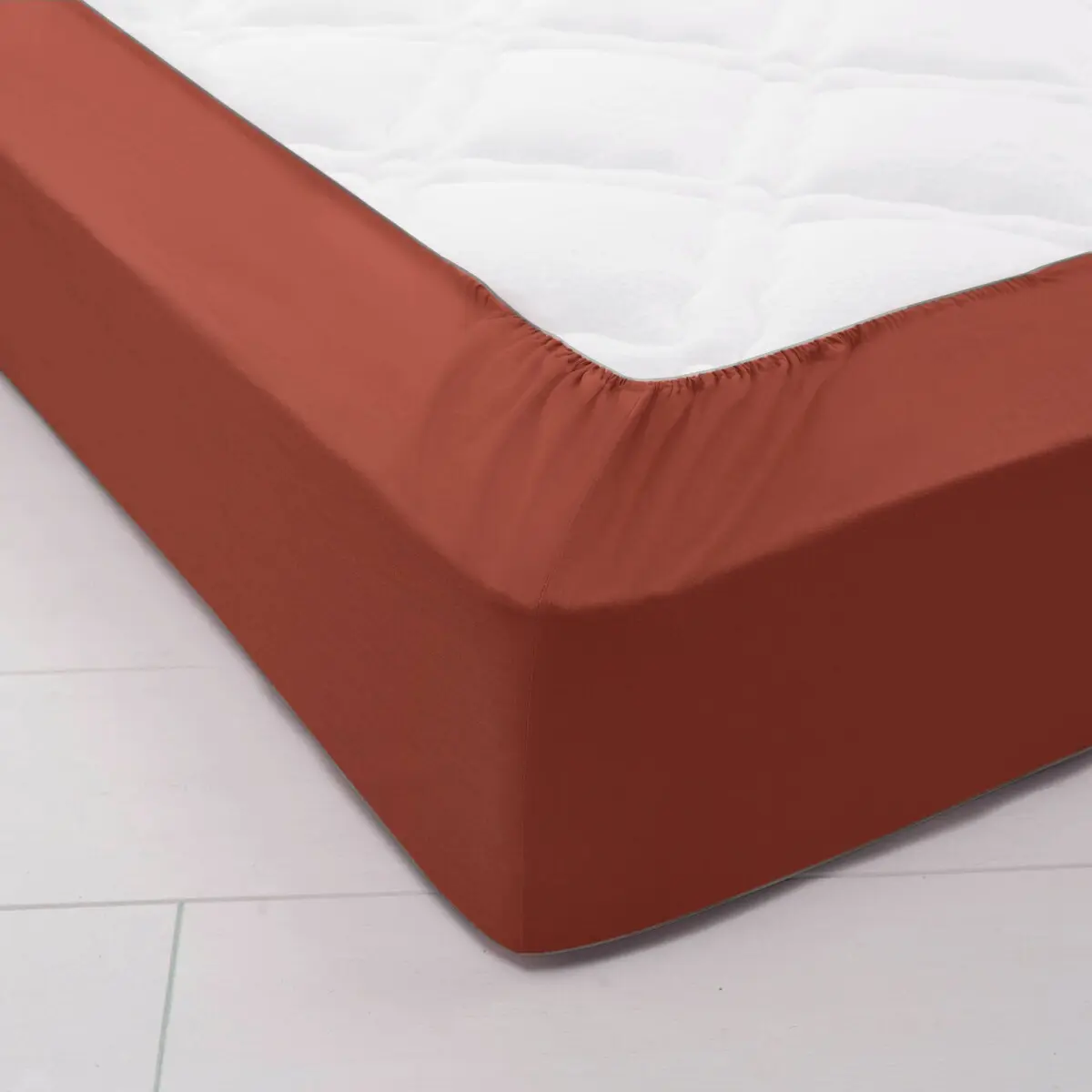 Jednobarevné napínací prostěradlo zn. Colombine® s hloubkou rohů 32 cm, z bavlny terakota