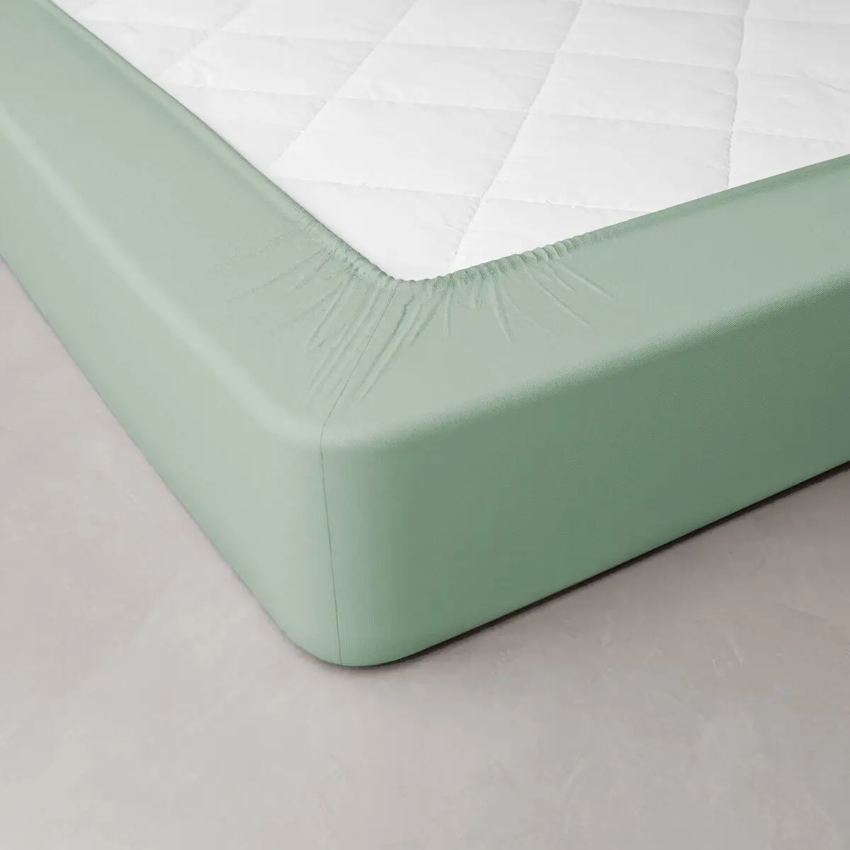 Jednobarevné perkálové napínací prostěradlo, hloubka rohů 40 cm