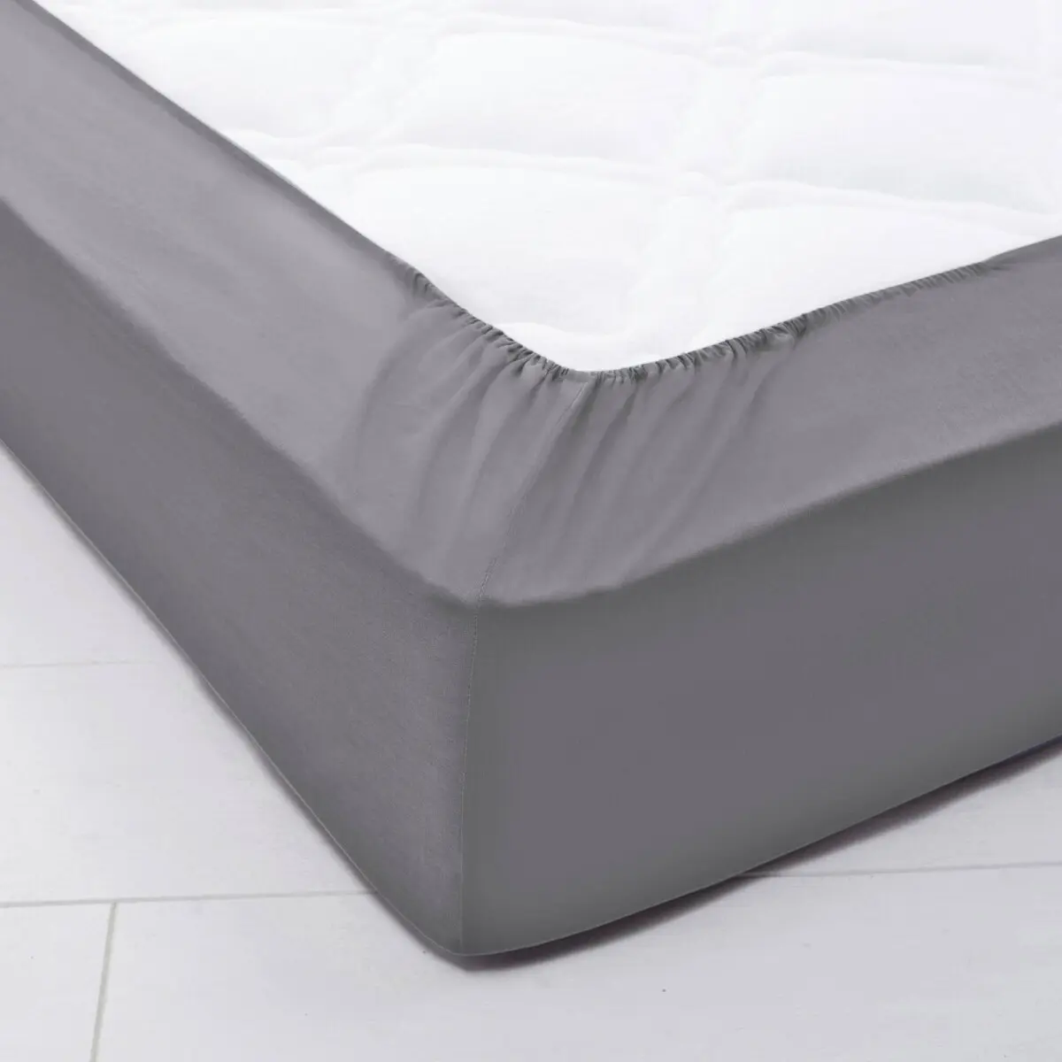 Bavlněné jednobarevné napínací prostěradlo s hloubkou rohů 40 cm