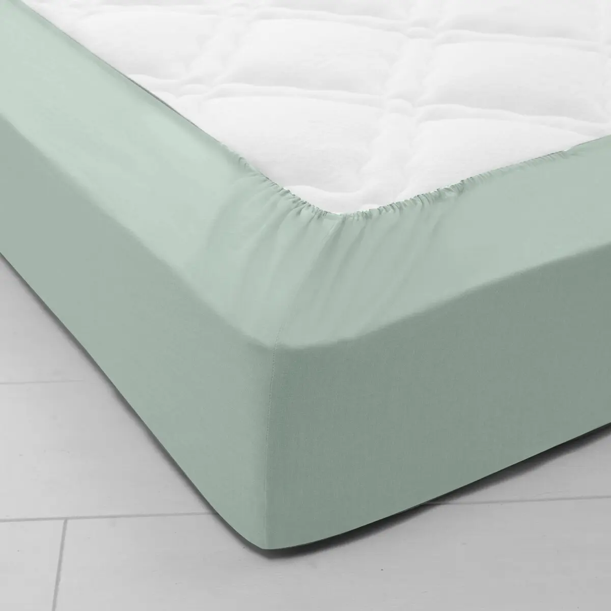 Bavlněné jednobarevné napínací prostěradlo s hloubkou rohů 40 cm