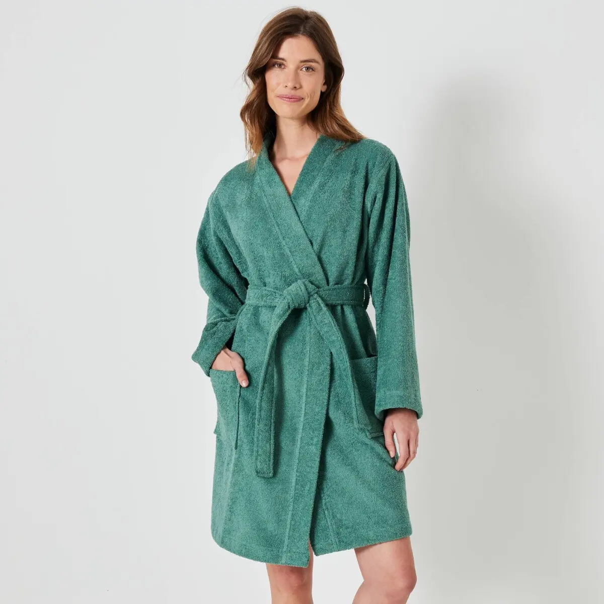Krátký unisex župan s kimono límcem eukalyptus