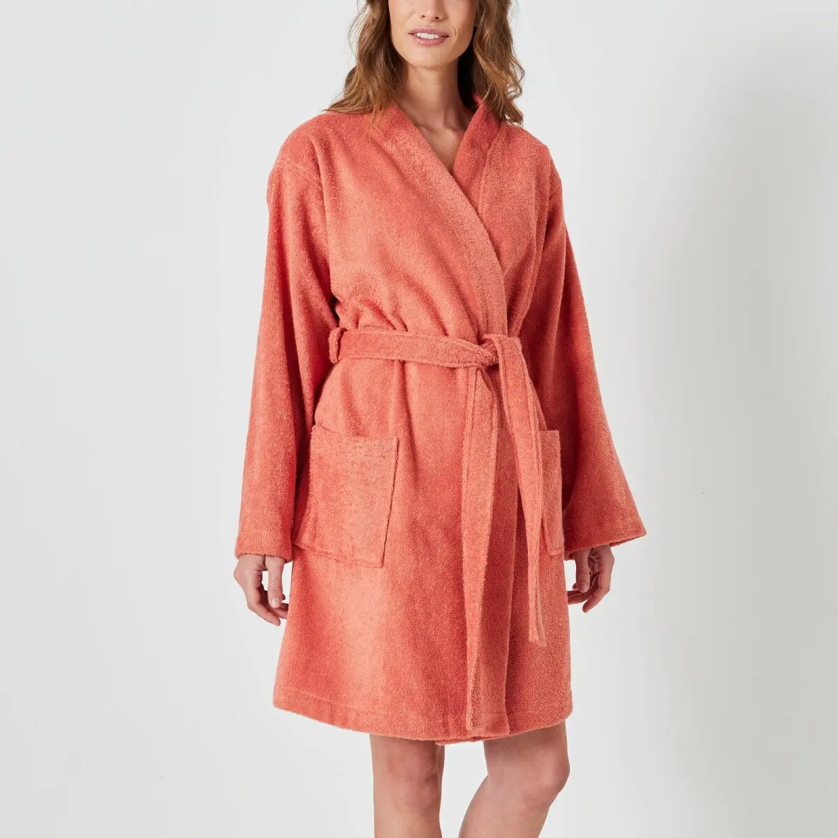 Krátký unisex župan s kimono límcem tomatová