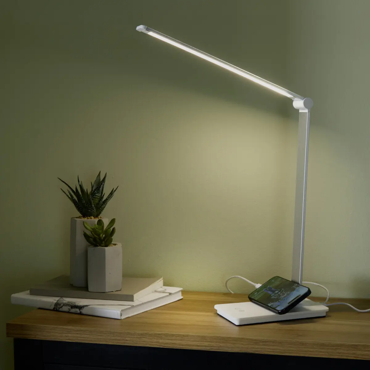 Lampa s USB portem