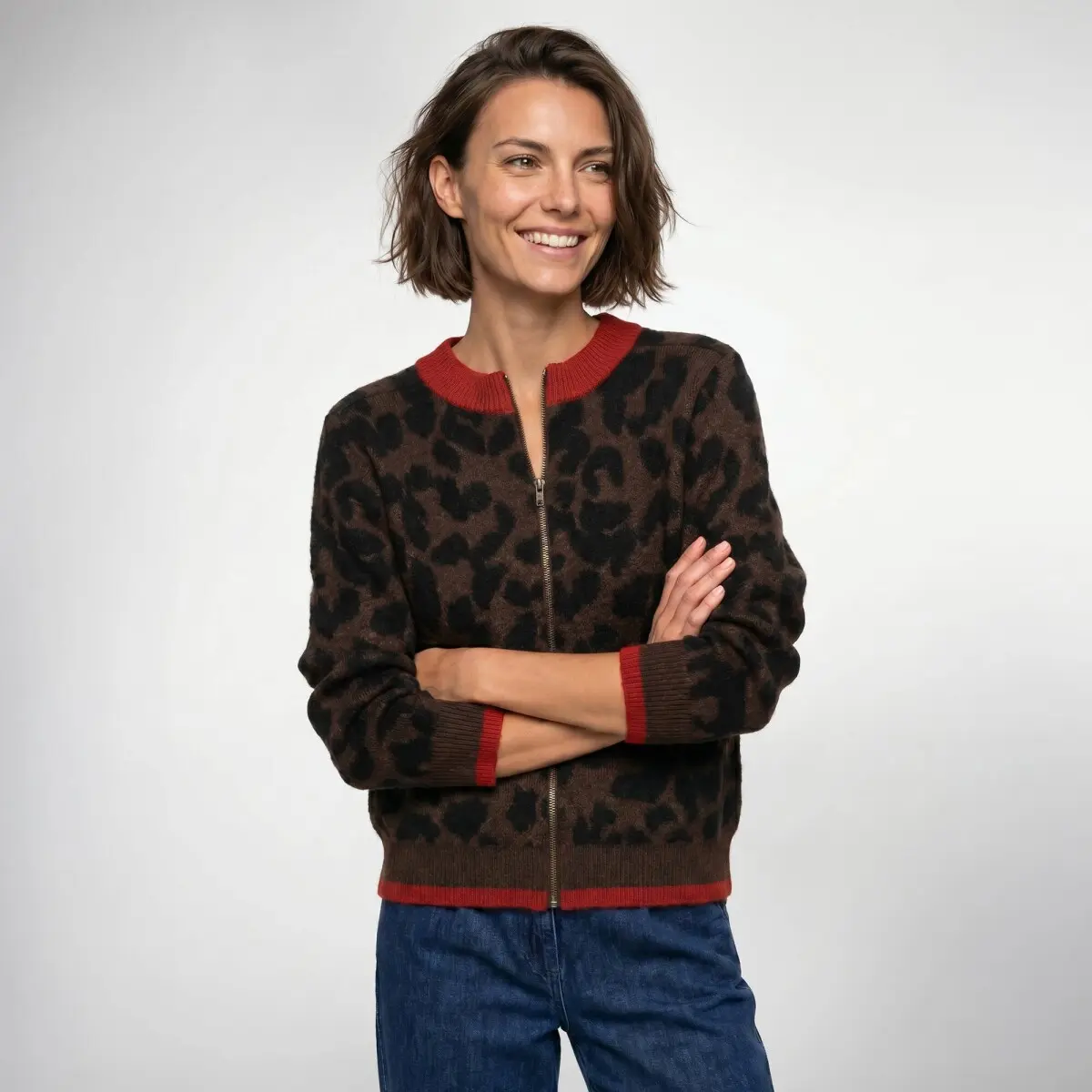 Svetr na zip v bomber střihu, s leopardím vzorem