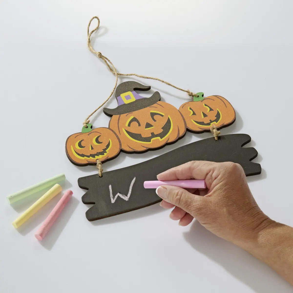 Vchodová cedule Halloween s křídou