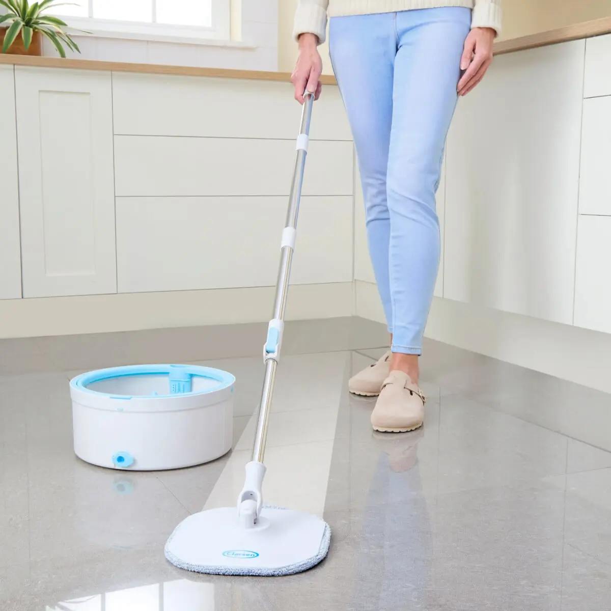 Mop s dvoukomorovou nádobou