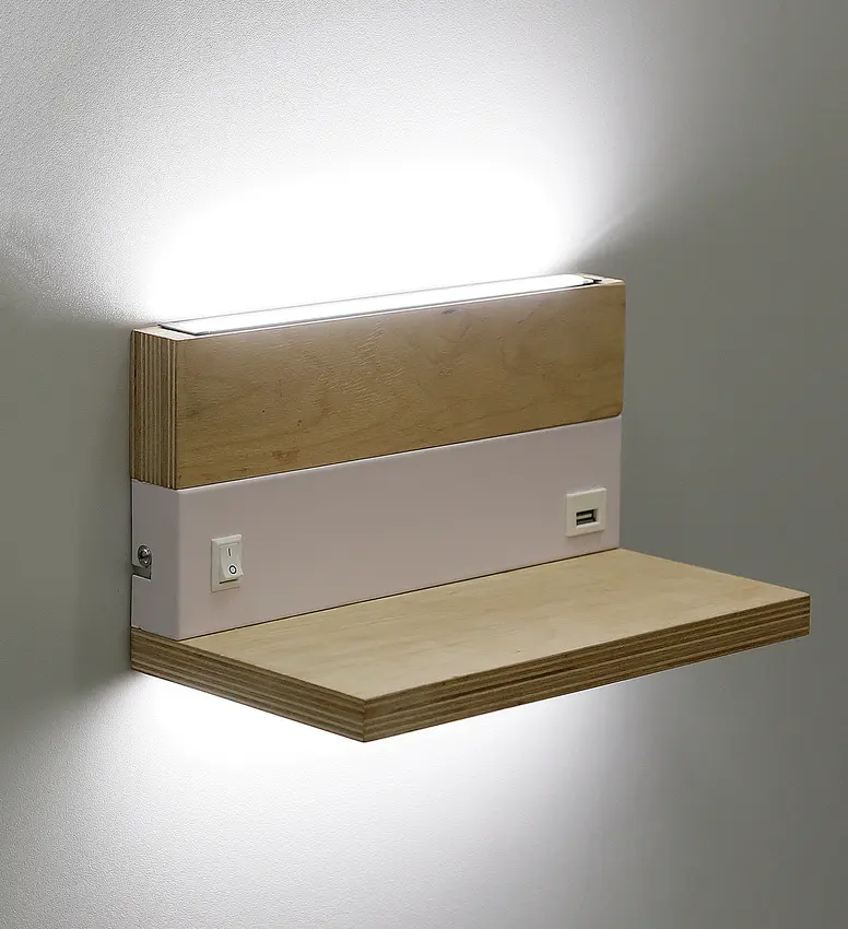 Dřevěná nástěnná lampa + bílá s poličkou LED 4000k - POSLEDNÍ KUS