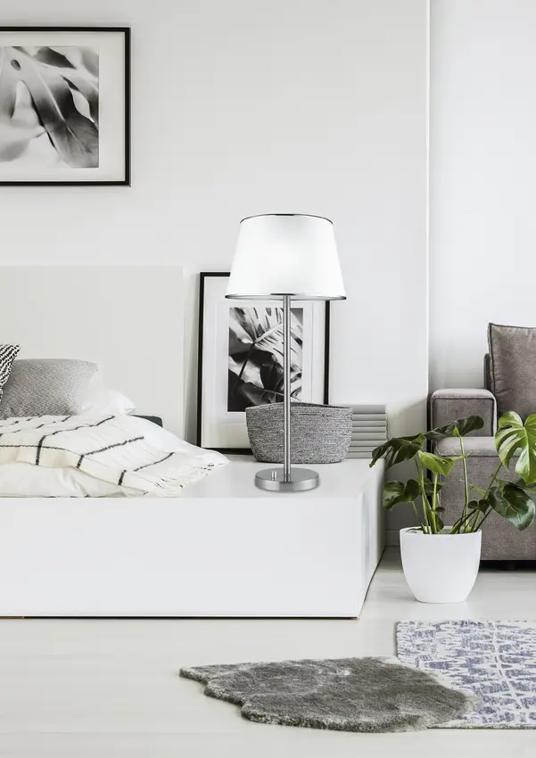 Saténová kancelářská stolní lampa 40W E14 Ibis