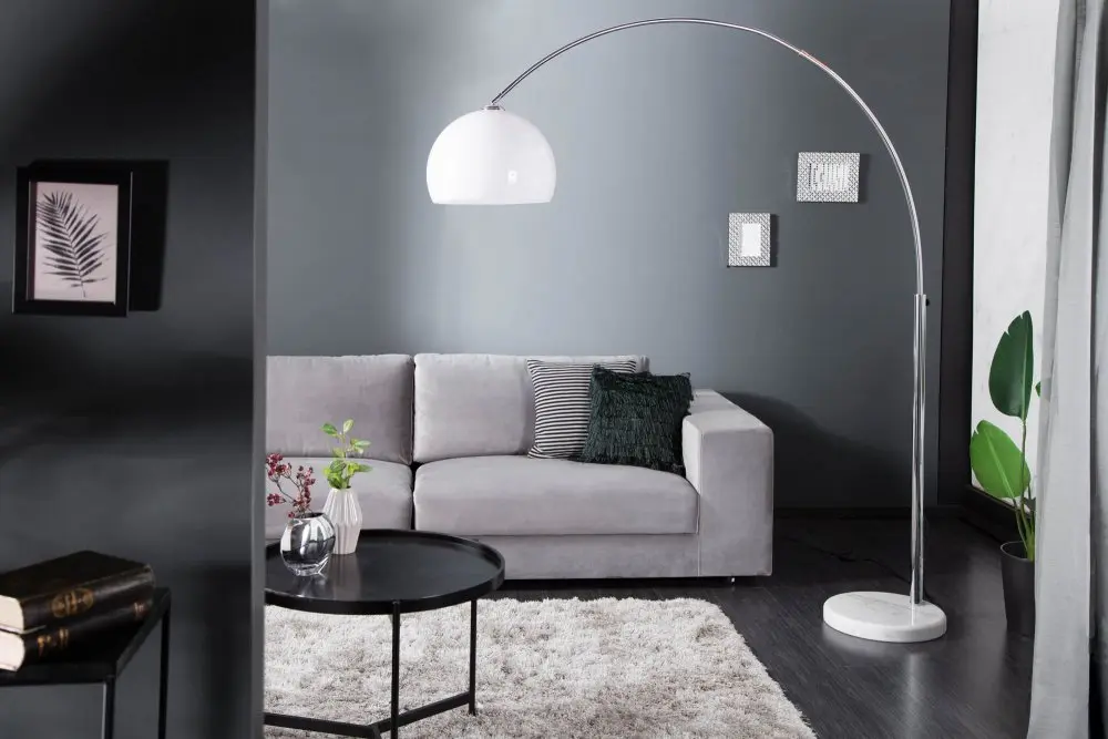 Estila Designová polohovatelná oblouková moderní kovová stříbrná stojací lampa Big Bow s bílým akrylovým kulatým stínítkem 205 cm