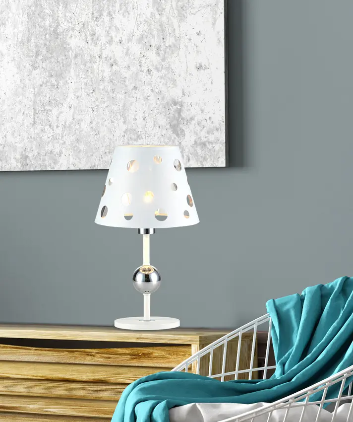 Bílá stolní lampa Batley Ledea s otvory