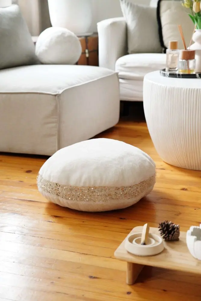 Decorative Pad Pelus - Ecru