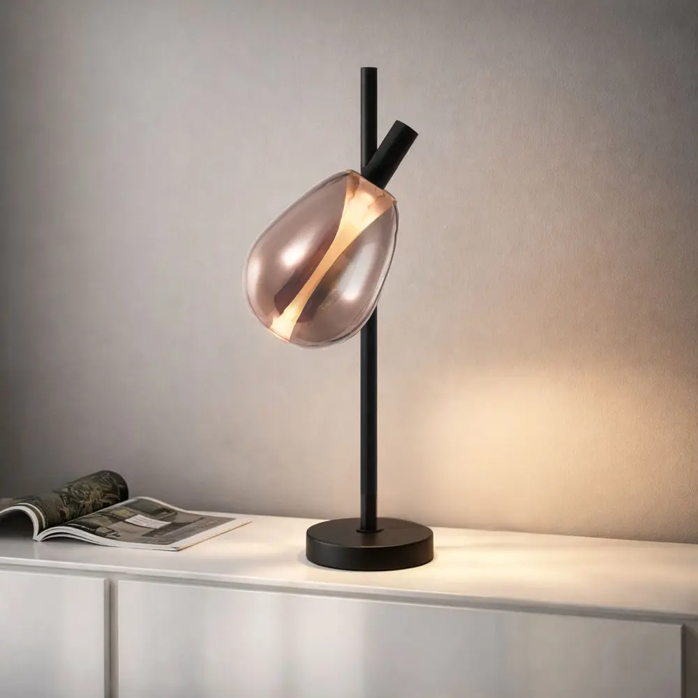Lampka nocna Denso 26 czarna szklany klosz miedziany do czytania