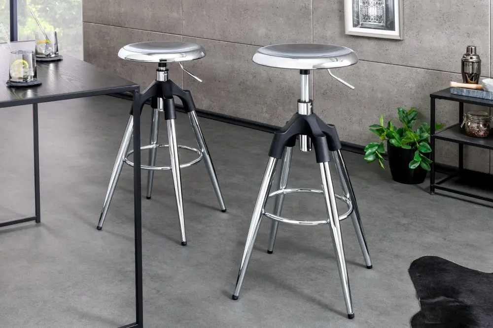 Estila Designová glamour barová otočná kulatá židle Zalias ve stříbrné chromované barvě 74-82 cm