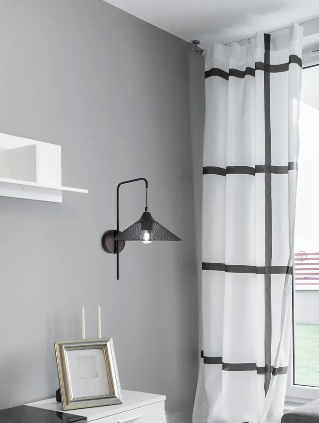 Černá kovová nástěnná lampa E27 Kiruna Ledea