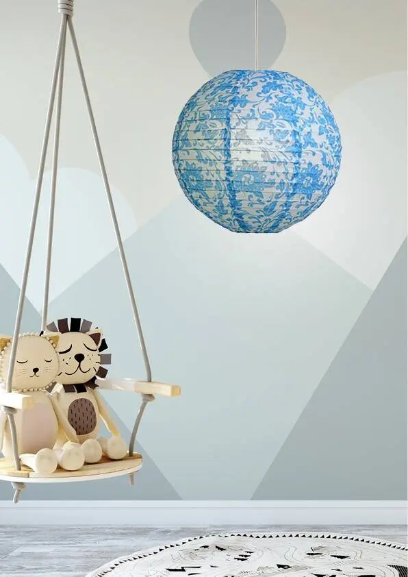 Papírové stínidlo na lampu modré květiny koule 35cm Cocoon