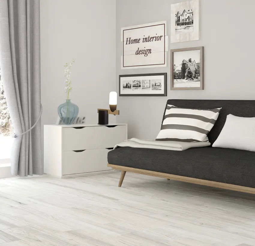 Černá kovová LED stolní lampa 5,4 W Sakai Ledea
