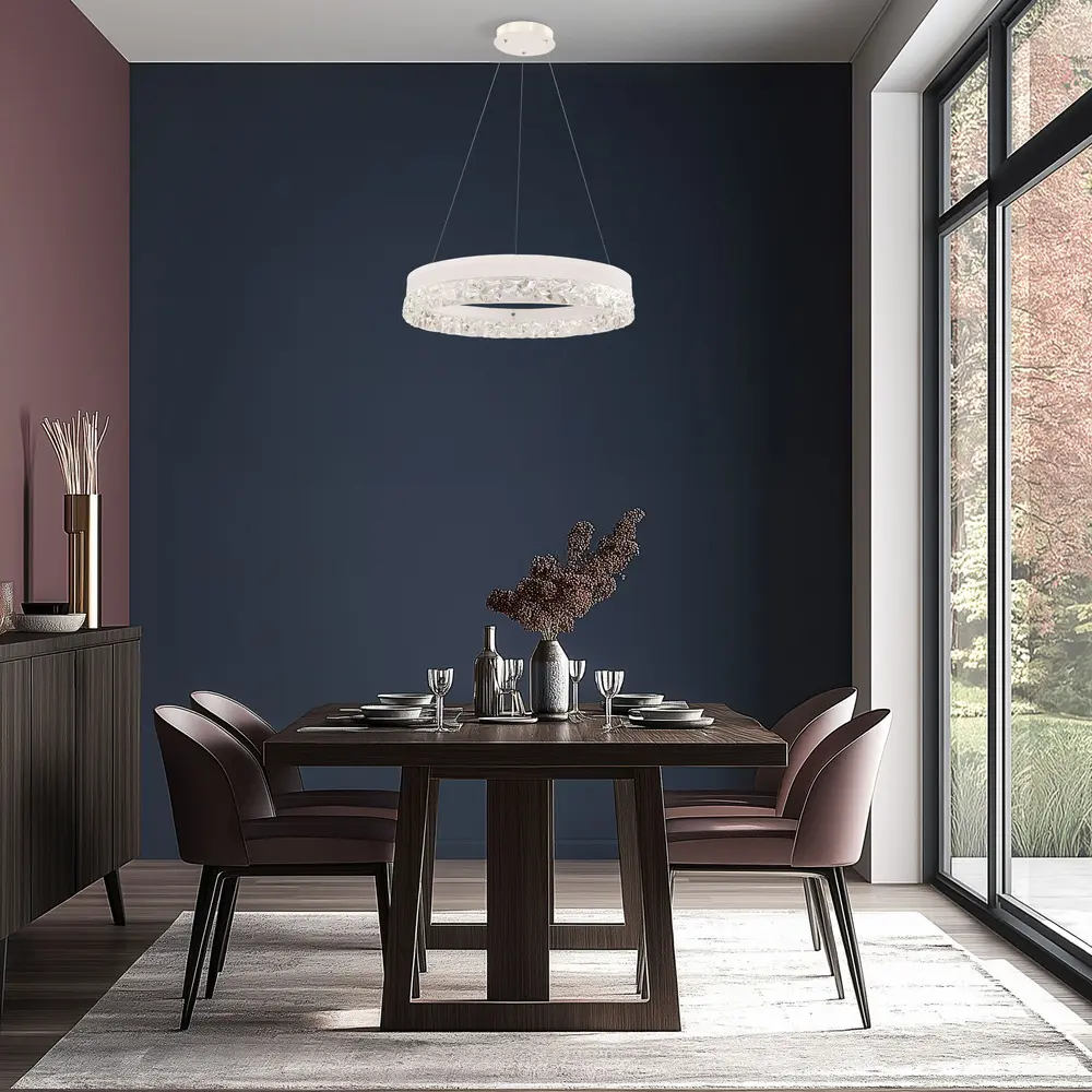 Okouzlující závěsná lampa FROZI – bílé stínidlo s krystaly – elegantní a moderní LED osvětlení obývacího pokoje