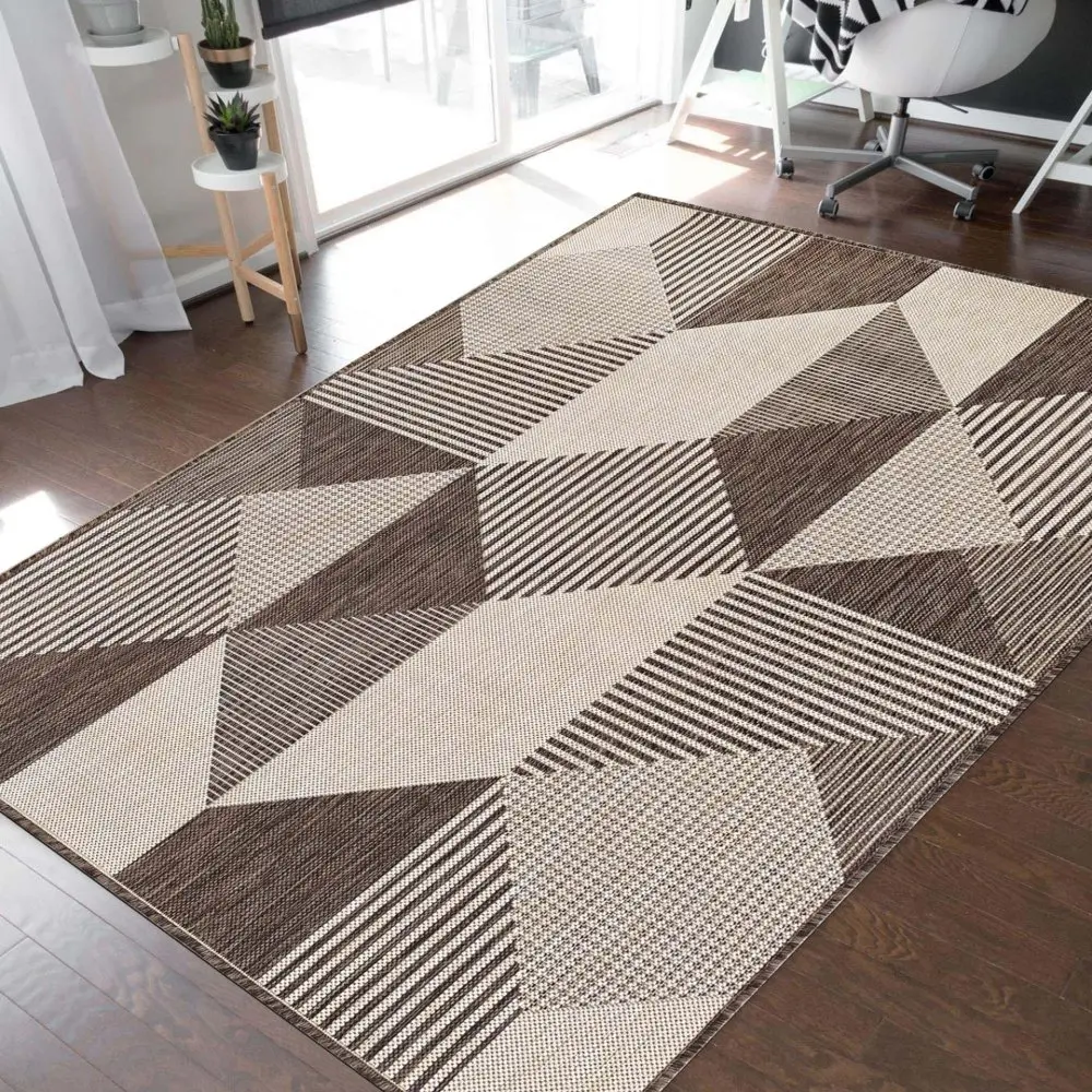 Stylový koberec s geometrickými vzory v hnědé barvě Šířka: