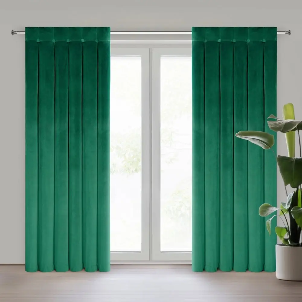 Zelený sametový závěs s ozdobným prošíváním a knoflíky v horní části Šírka: 80 cm | Dĺžka: 250 cm