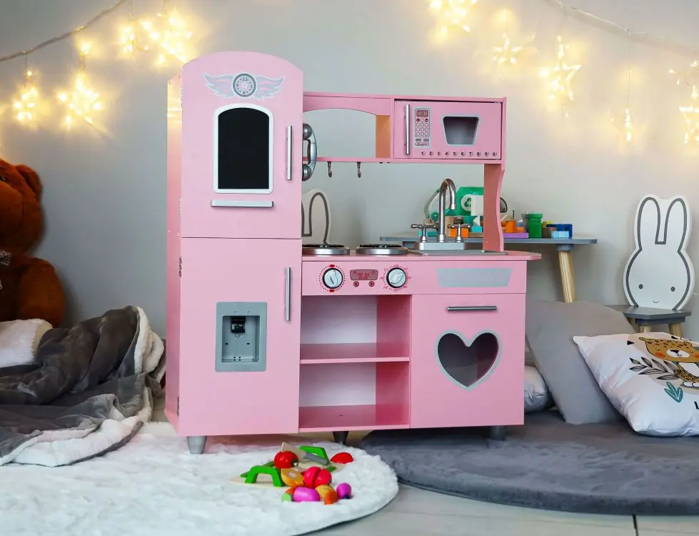 Velká dřevěná kuchyňka pro děti Ecotoys růžová se zvukovými efekty