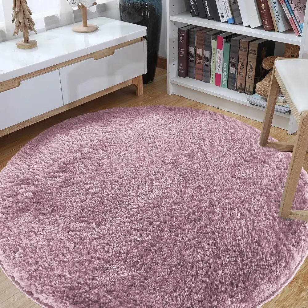 Kulatý huňatý koberec s vysokým vlasem růžový