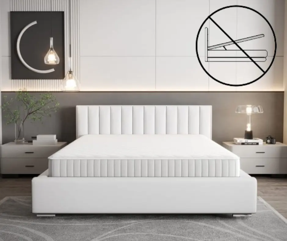 Moderní čalouněná postel s vertikálním prošíváním na čele v bílé barvě 180 x 200 cm