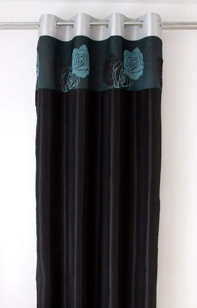 Černý závěs s tyrkysovými květy Šířka: 140 cm | Délka: 250 cm