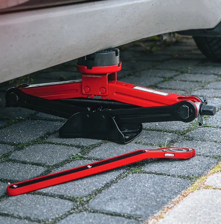 Mechanický automobilový zvedák 2,5 t s teleskopickým klíčem