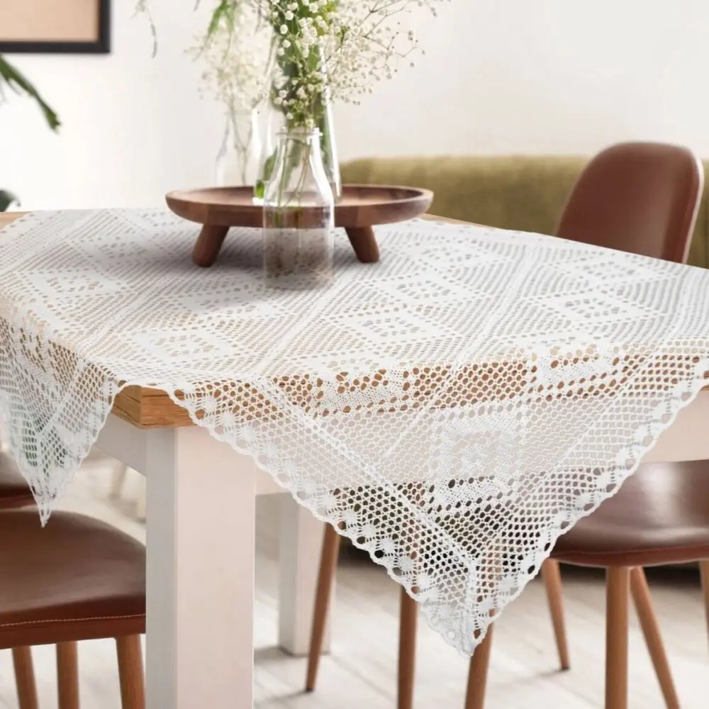Bílý stylový ubrus s krajkovým okrajem Délka: 85 cm | Šířka: 85 cm