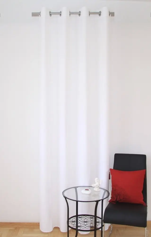 Bílý hotový interiérový závěs Délka: 250 cm