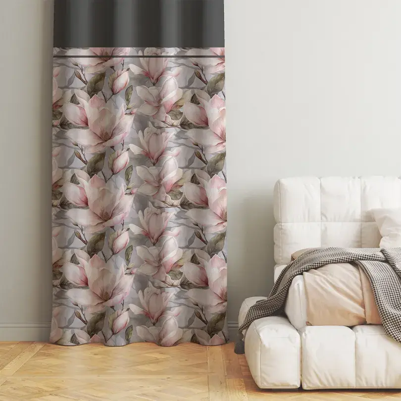 Dekorativní závěs šedý s jemným vzorem pivoňky Šířka: 160 cm | Délka: