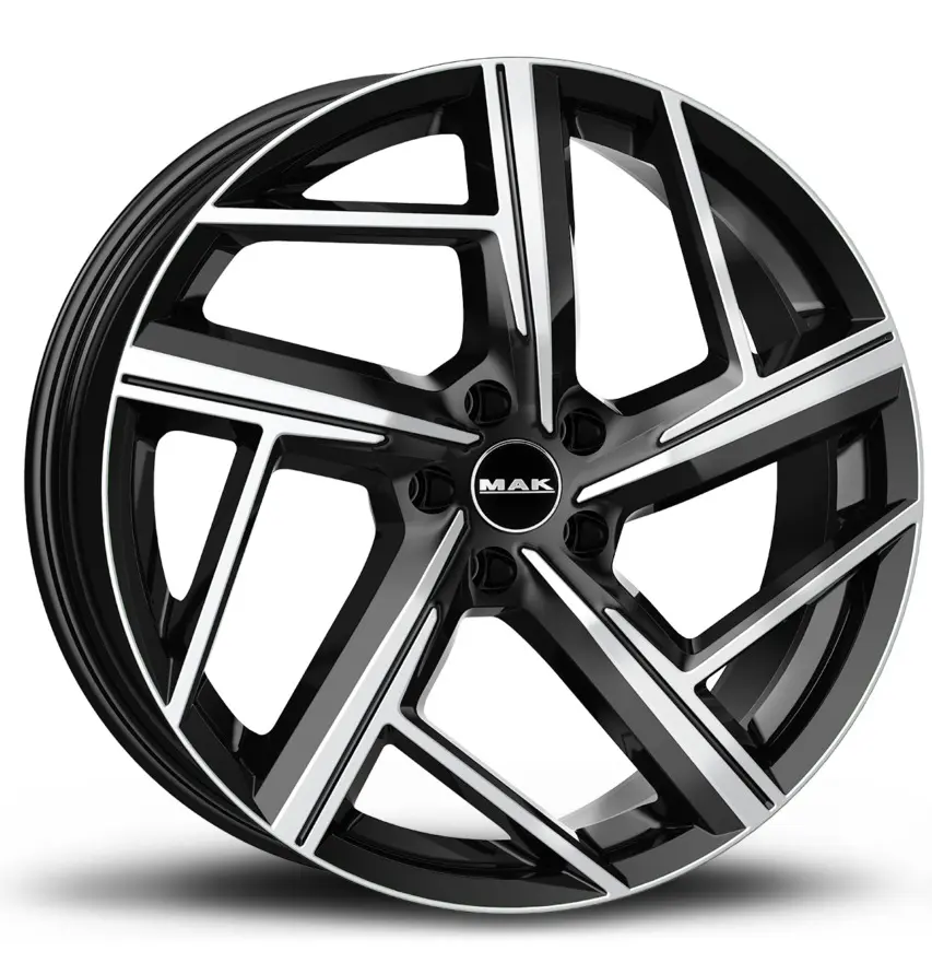MAK QVATTRO 8X18 5X112 ET39/66.45 černá/leštěná