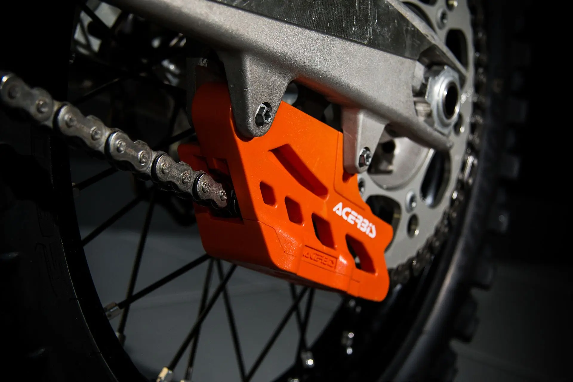 ACERBIS vodítko řetězu KTM SX / SX-F 07-22; EXC / EXC-F 08-23; HUSQVARNA TC / FC / FE /TX / FX 14-22; GAS GAS EC / EC-E 17-23, MC / MC-F 21-23; SHERCO