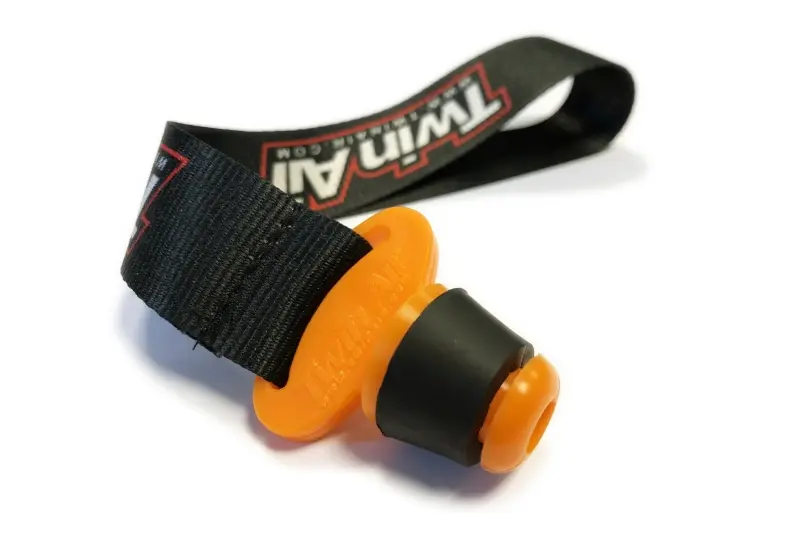 TWIN AIR zátka výfuku MINI 18-21mm 2T s páskou (177701NN) (TWIN AIR zátka výfuku MINI 18-21mm 2T s páskou (177701NN))
