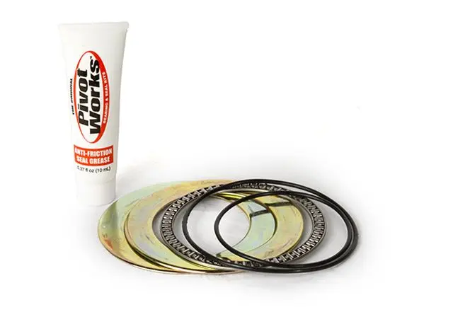 PIVOT WORKS axiální ložisko pružiny zadního (centrálního) tlumiče KAWASAKI KX80/KX85 01-08, KX100 00-08 (PIVOT WORKS axiální ložisko pružiny zadního)