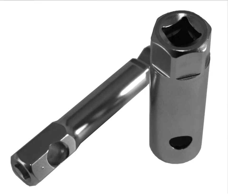 EMGO klíč na zapalovací svíčky s kloubem 16mm ( na klíče 19mm, 5/8" a 3/8" ) (EMGO klíč na zapalovací svíčky s kloubem 16mm ( na klíče 19mm, 5/8" a)