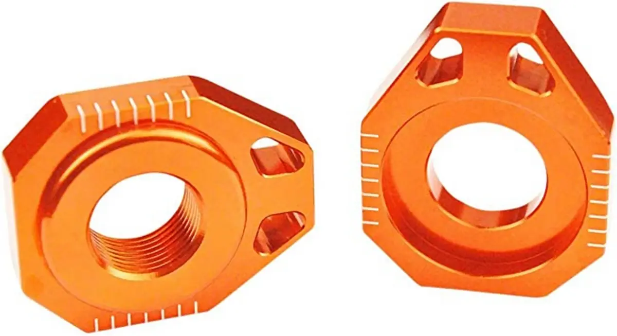 SCAR RACING napínáky zadní osy KTM SX / SXF / EXC 125 / 250 / 450 / 530 '08-'12, EXC / EXCF '08-'24 (průměr 20mm) barva oranžová (sada - 2 kusy) ( )