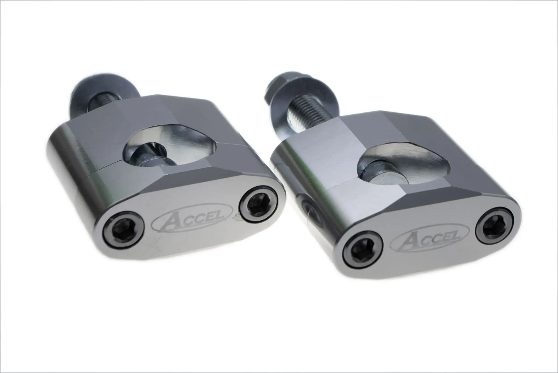 ACCEL držáky/zvedáky na řidítka (28,6mm) výška 34mm se šroubem M12 barva stříbrná (BM-02SV28) (ACCEL držáky/zvedáky na řidítka (28,6mm) výška 34mm se)