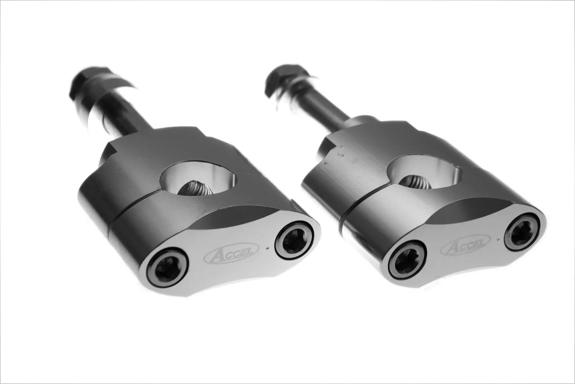 ACCEL držáky/zvedáky na řidítka (22,2mm) výška 34,7mm se šroubem M12 barva stříbrná (BM-07SV22) (ACCEL držáky/zvedáky na řidítka (22,2mm) výška)