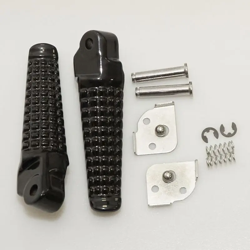 BIKETEC PARTS sada stupaček pasažéra kompletní s upevněním SUZUKI GSXR 600/750 96-05, GSXR 1000 01-04 barva černá (BIKETEC PARTS sada stupaček)