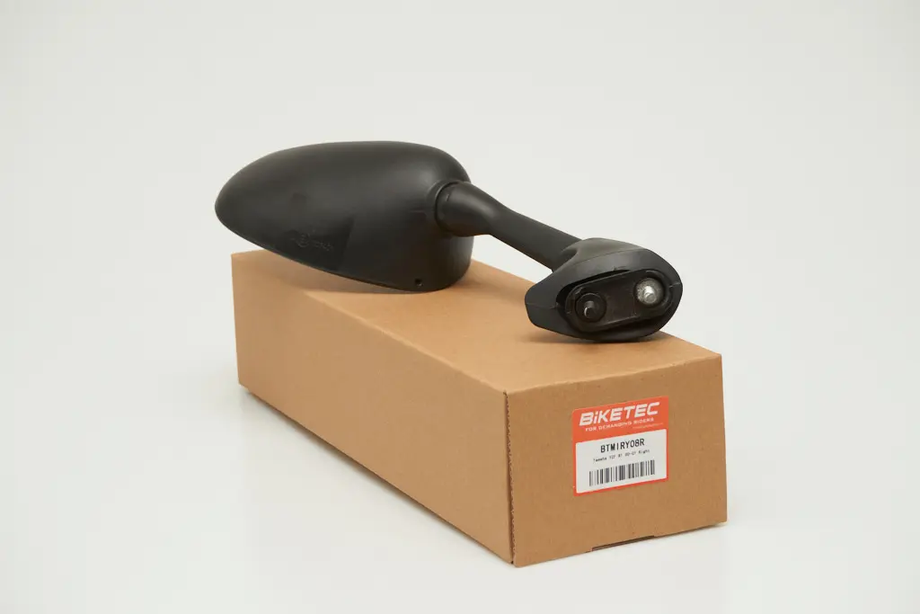 BIKETEC PARTS zrcátko YAMAHA R6 (00-02) R1 (00-01) pravé (BIKETEC PARTS zrcátko YAMAHA R6 (00-02) R1 (00-01) pravé)