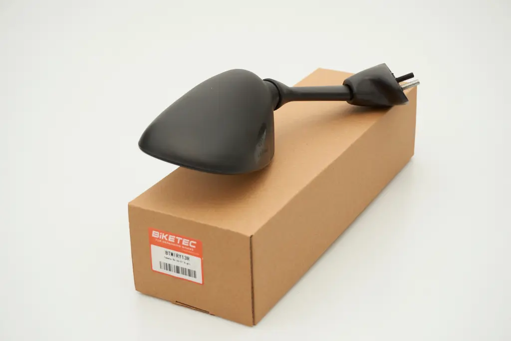BIKETEC PARTS zrcátko YAMAHA R6 (06-07) pravé (LY19R) (2C0-26290-00-00) (BIKETEC PARTS zrcátko YAMAHA R6 (06-07) pravé (LY19R) (2C0-26290-00-00))