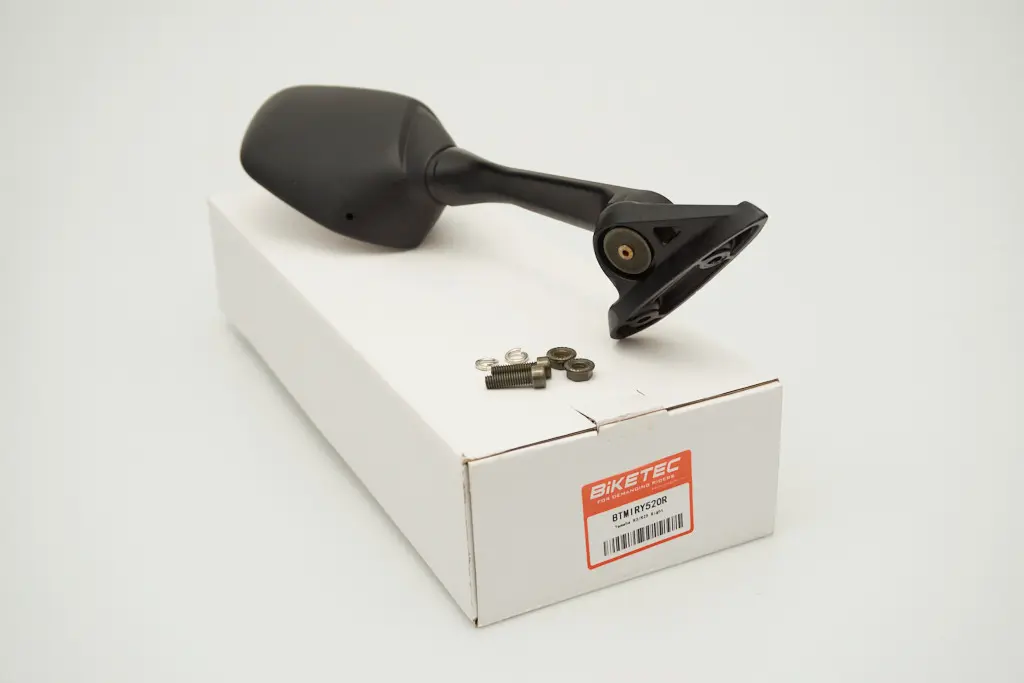 BIKETEC PARTS zrcátko YAMAHA YZF R3 15-18, R25 15-17 pravé (1WD-F2690-10-00) (BIKETEC PARTS zrcátko YAMAHA YZF R3 15-18, R25 15-17 pravé)