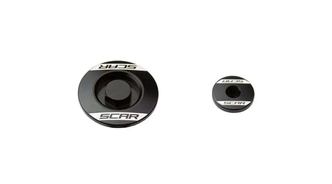 SCAR RACING servisní zátky motoru KAWASAKI KXF 250 11- , KXF 450 09-, , KLX 450 08-15 barva černá ( )