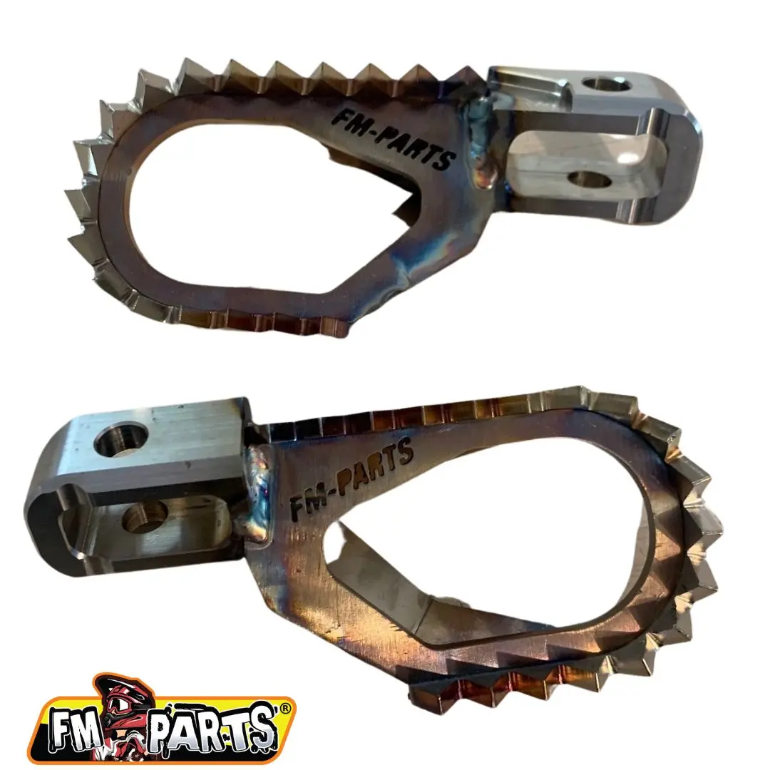 FM-PARTS OFFSET stupačky (komplet) STAINLESS FOOTPEGS KTM / HUSQVARNA / GAS GAS 17-23 barva ocelová (FM-PARTS OFFSET stupačky (komplet) STAINLESS)